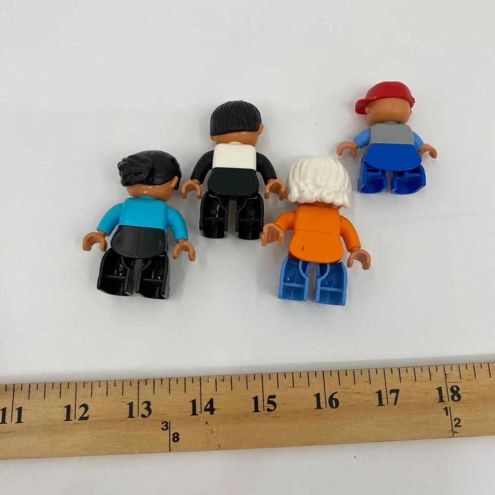 LEGO Duplo Minifigure Lot Police Officer Prisoner 92116‎ Grandma Boy 4 Figures